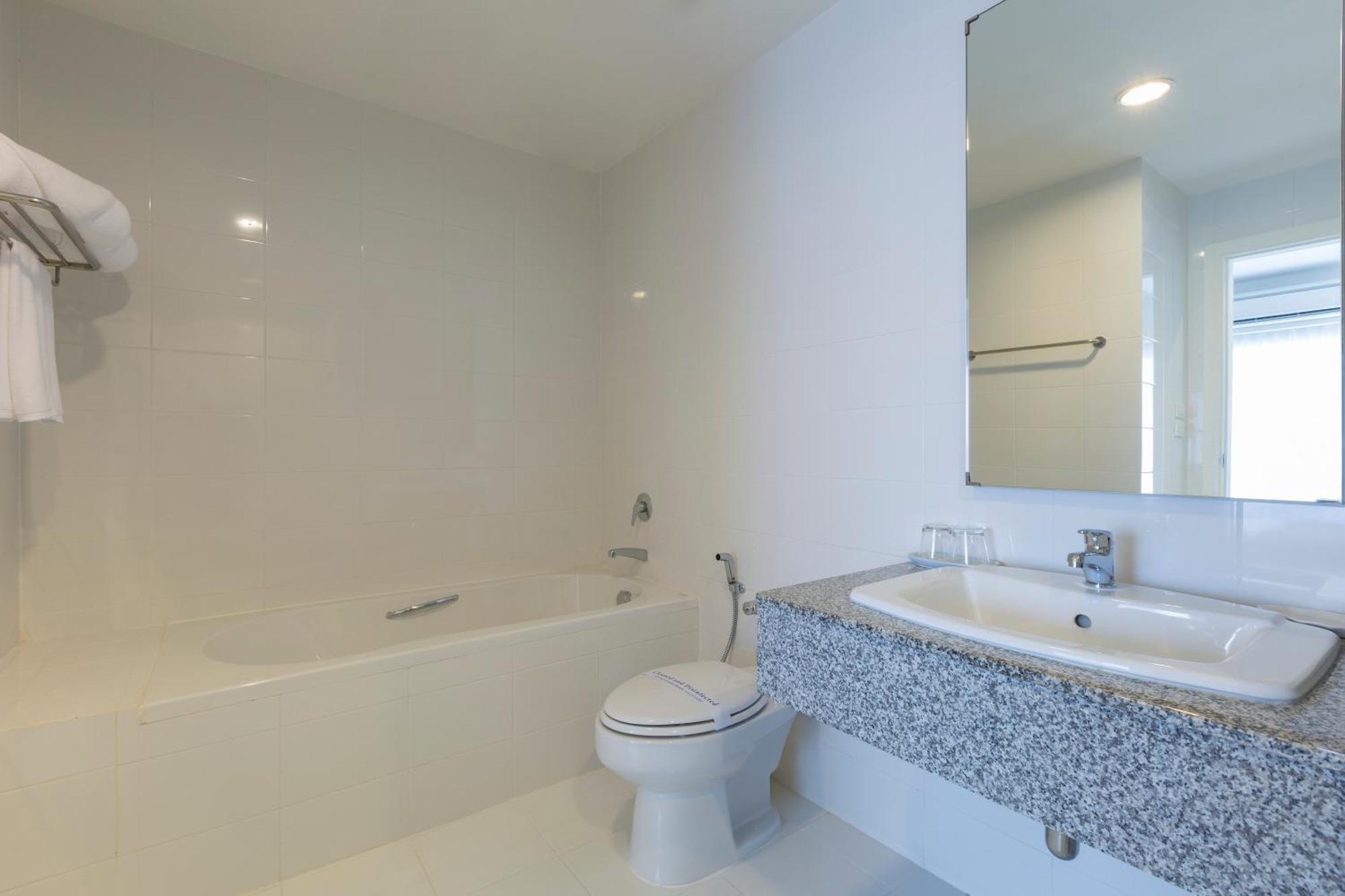 Kantary 304 Hotel Prachinburi Si Maha Phot Номер фото